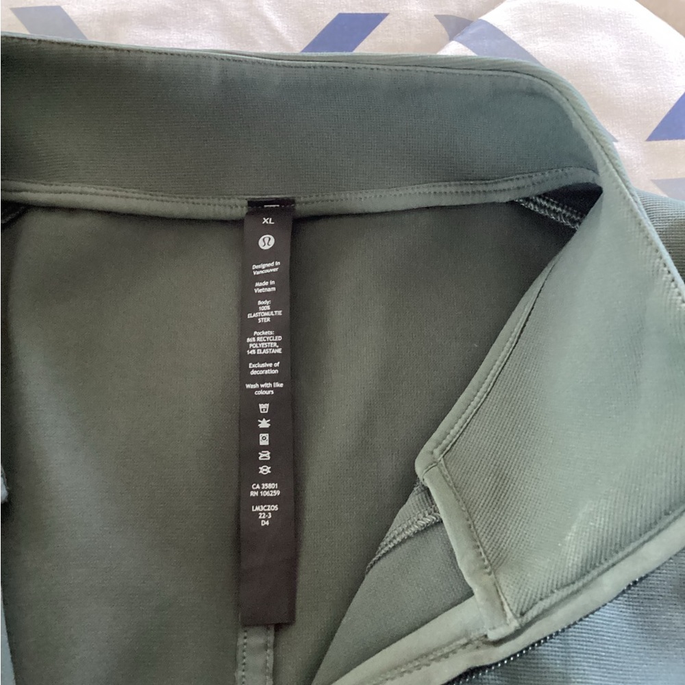 lululemon athletica Utility Jacket in Olive Green